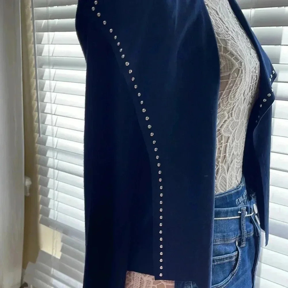 2/15 NWTs Navy blue jacket - Picture 4 of 9